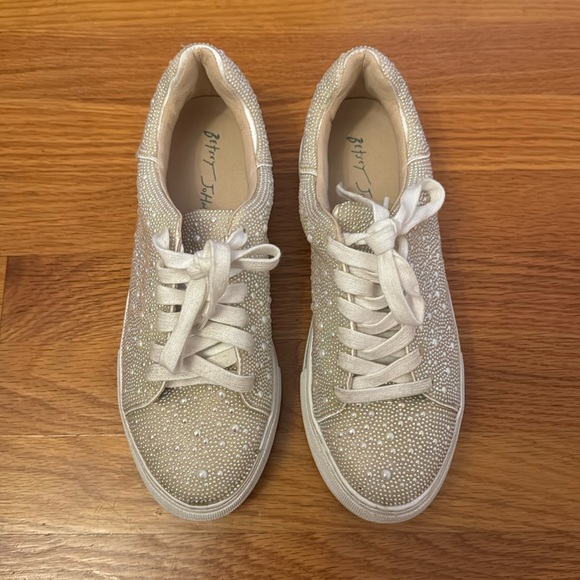 Betsey Johnson Shoes - Betsey Johnson Sidney sneakers platform